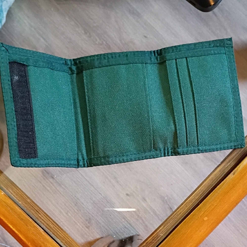 Green and Brown Embossed Wallet - Picture 2 of 6